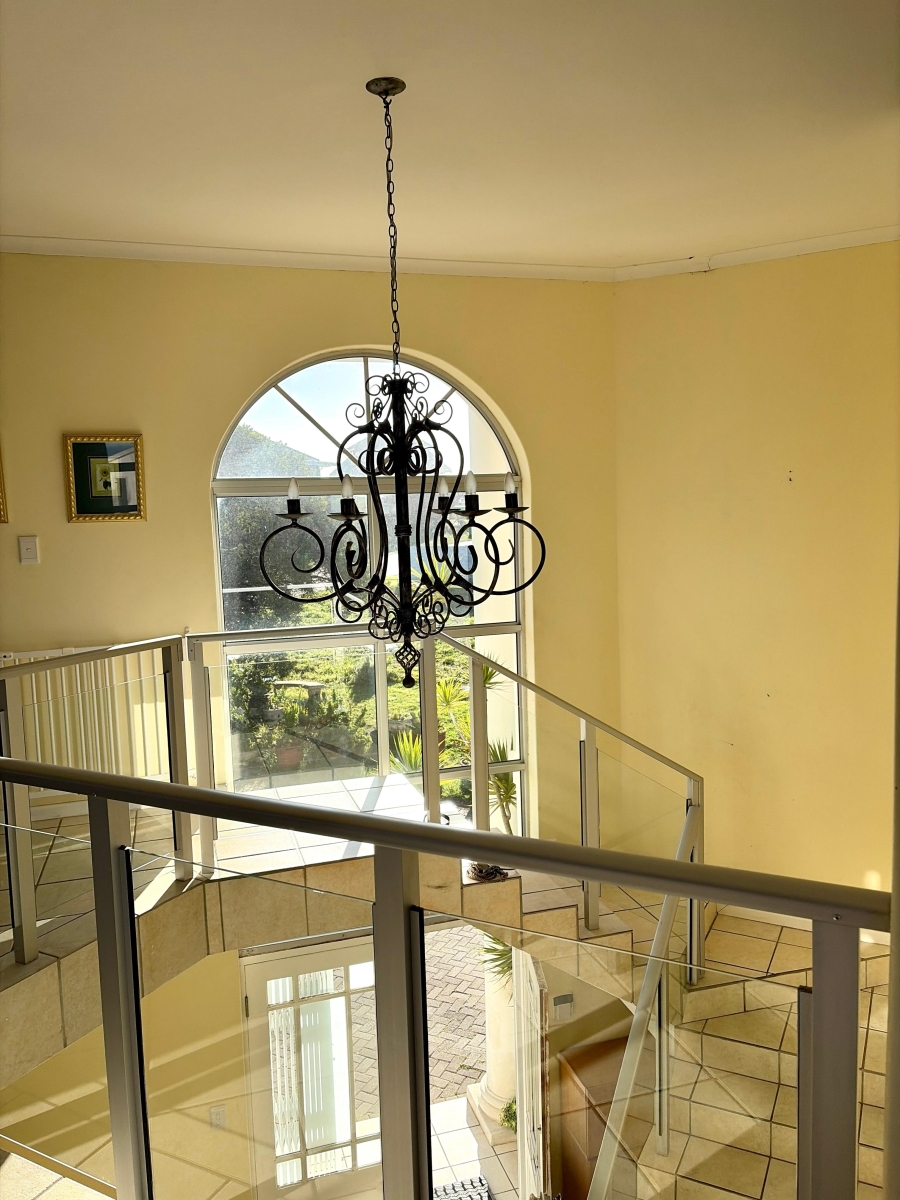 3 Bedroom Property for Sale in Boggomsbaai Western Cape